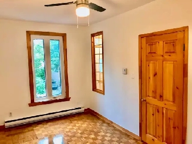 31/2 MONTREAL DOWNTOWN/1370$ JUNE 1/ CALL: (438) 873 -8708 Image# 9