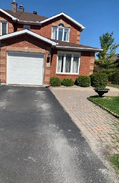 Executive End-unit Townhouse Kanata Lakes - golf course Image# 8