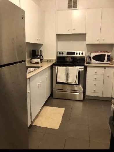 Room for rent,couple,,yonge and steeles.available June 1 Image# 2