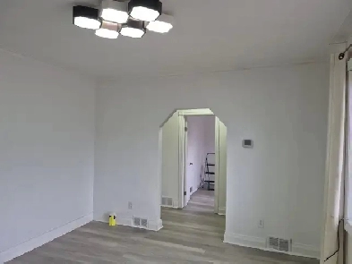 3 Bedroom House - Midland and Eglinton- Available Now Image# 3