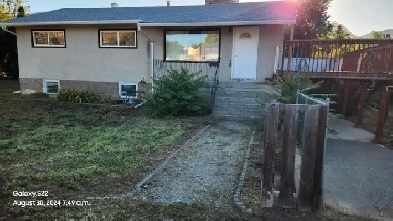 1392 Cornwall St-top floor Image# 6