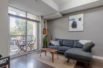 1 bed   den 1 bath-12 month leasemove-in ASAP Image# 1