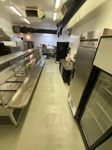 Kitchen Space for Rent – Inside Lounge on Portage x Broadway Image# 2