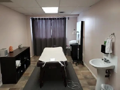 Professional multi-use office, sink, Hwy 16A exposure, Stony Pla Image# 9