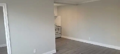 one bedroom with Den/office Image# 3