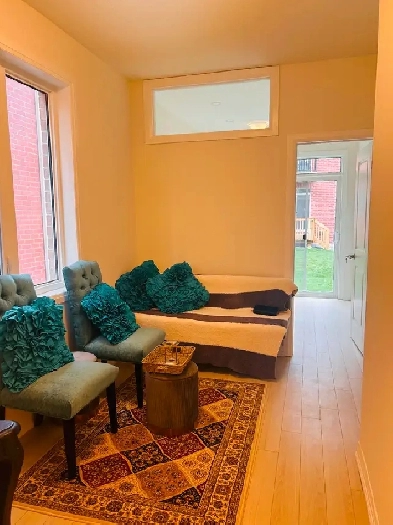 2 bed   Den in a Townhouse for $2000 (Ground floor   Bsmt) Image# 1