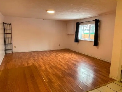 3 bedroom main level walk out basement NW for rent Image# 9