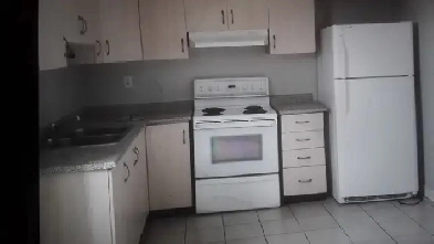 1 Bedroom apartment with walkout in Toronto utilities Included Image# 1