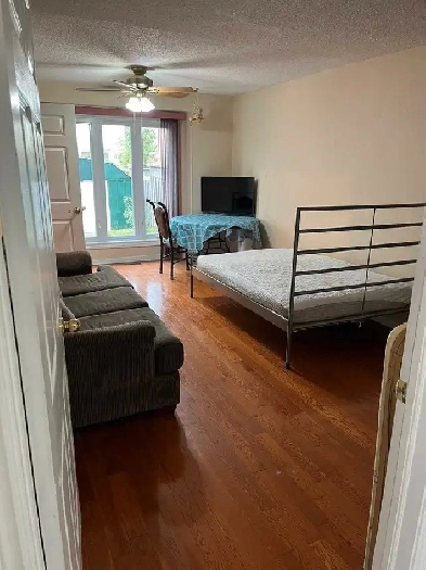 2 Bed and 1 bath house available near Square one Image# 1