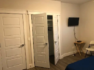 Bachelor style room available for rent May 1 Image# 4