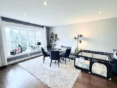 3 Bed 1 Bath Pickering home for rent Image# 1