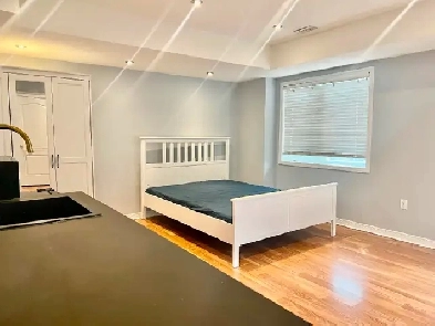 Bachelor Studio for Rent – Heartland, Mississauga Image# 2
