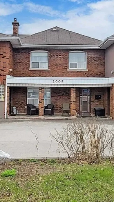 3 Bedroom Home For Rent in Vaughan Concord Image# 3