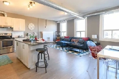 Loft Style Apartment - 2 Bed, 1 Bath - Central Hamilton Image# 1