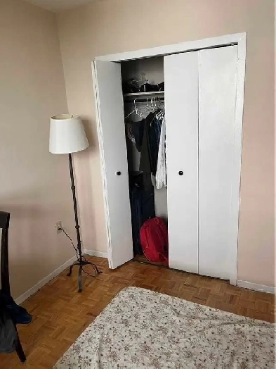 room for rent Image# 5
