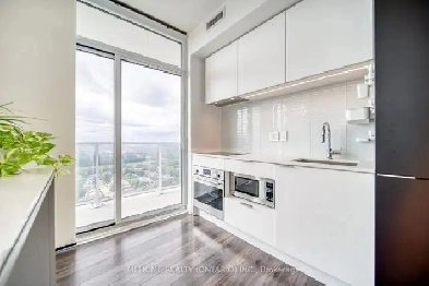 2 Bed 2 Bath 1 Parking 1 Locker for rent Yonge/EglintonToronto Image# 17