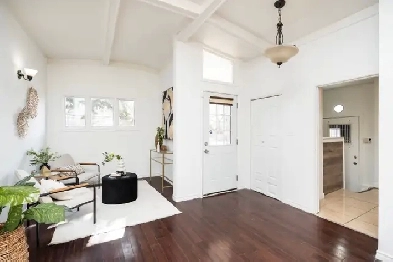 268 Dunkirk Drive E. Open House! Image# 5