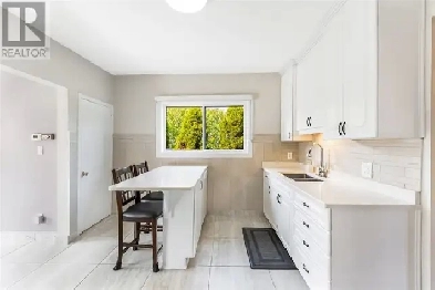 Beautifully renovated house Image# 1