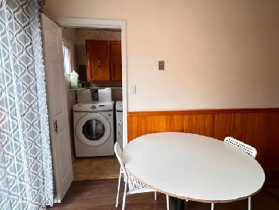 Living room & basement up for rent in Mississauga Image# 8