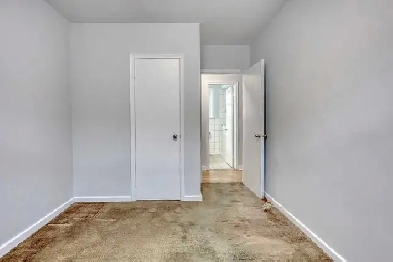 furnished private room rent for female Image# 2