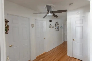 5 1/2    salle d'eau  haut de duplex  à louer Image# 11