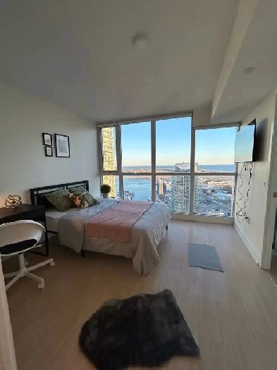 Master Bedroom with Lake View Image# 3