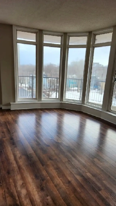2 Bedroom, 2 Bath in Penthouse - 2393 Robie Street - June 1 Image# 4