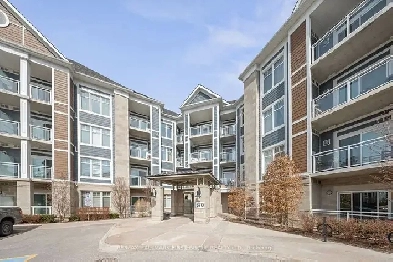 ⚡MOVE IN READY ONE BEDROOM CONDO BY THE LAKE  IN PRIME LOCATION! Image# 3