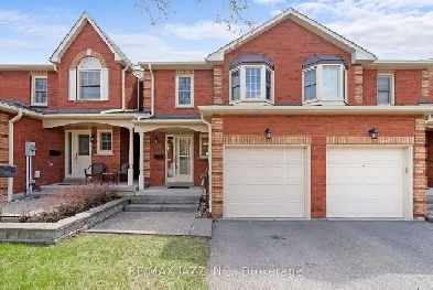✨JUST MOVE IN AND ENJOY 3 BED 4 BATH ALL BRICK TOWNHOME➡WHITBY! Image# 9