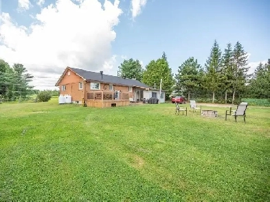 1 Bedroom   Den for Rent Close to Pembroke/Petawawa Image# 2