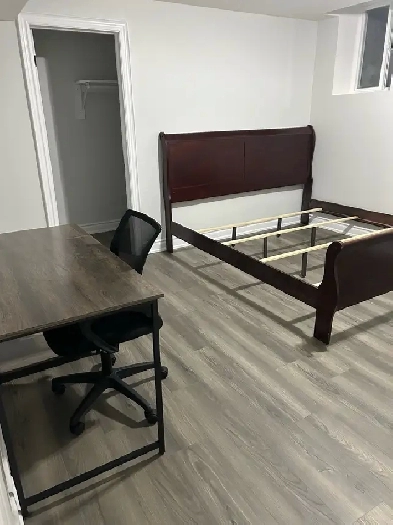 Private Room in a basement for rent - Fully furnished Image# 3
