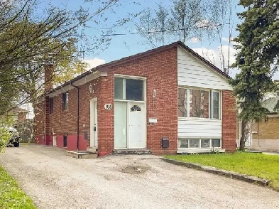 3 Bedroom basement apartment Image# 2
