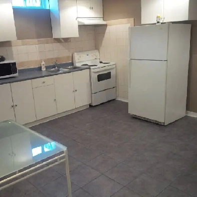 Private 1-Bedroom BsmtApartment $1600 - Utilities Included Image# 4