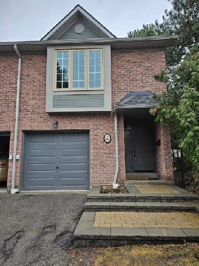 Bright & Spacious 3-Bedroom Unit in Prime Erin Mills Location Image# 6
