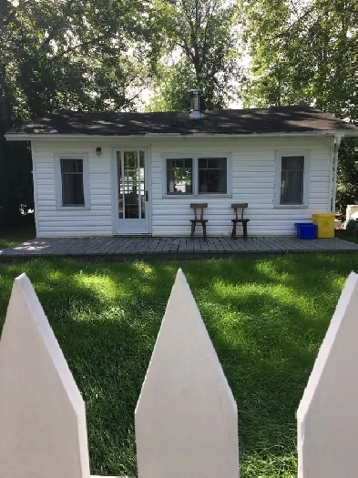 Cottage For Rent Weekly Image# 1