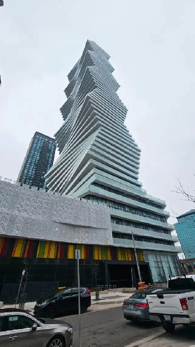 Square One Condo in Downtown Mississauga - Parking Inc Image# 9