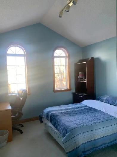 Room For Rent With Mountain View In Beautiful Tuscany ! Image# 1