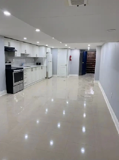 BACHELOR APT. Image# 3