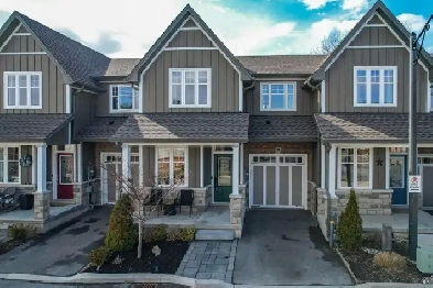 A RARE GEM IN THE HEART OF GRIMSBY - 2 1 BED, 4 BATH Image# 1