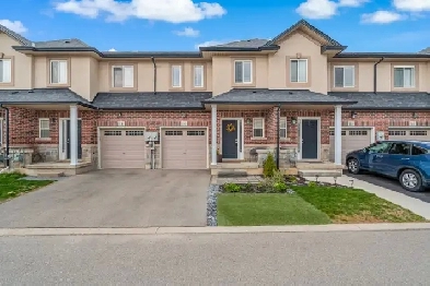 Modern Townhome in Mount Hope – 9 Hampton Brook Way #14 Image# 3
