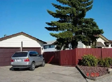 oversized 2 car garage for storage for rent Image# 1