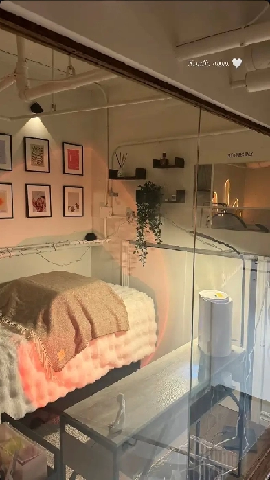 Salon room for rent Image# 6