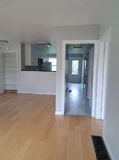 Bungalow main floor in Ajax $2,350 Image# 1