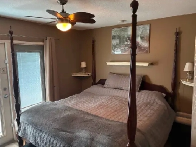 Looking for a clean, friendly, mature (30 plus) male roommate Image# 1