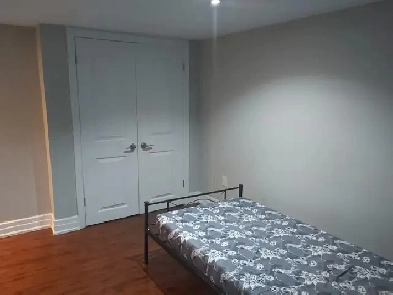 Rent-Large Single Room Available at Basement, Scarborough Image# 4