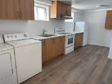 big 31/2 750sq feet close to every Image# 1