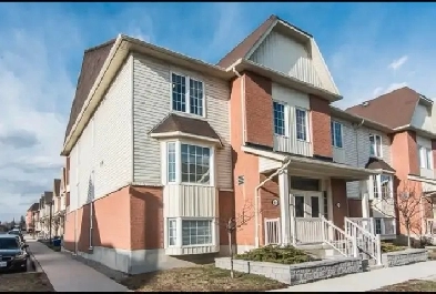 WHITBY TOWNHOUSE FOR RENT $2650! Image# 1