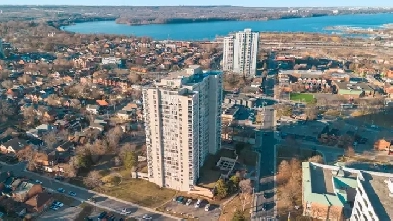 3 BED | 2 BATH (UPDATED) | Lots of Amenities Image# 1