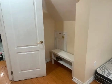 private room for a girl Image# 2