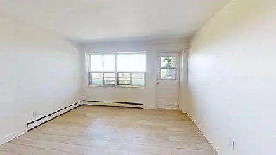 Apartment for Rent at 3 East 37th, Hamilton Mountain Image# 1